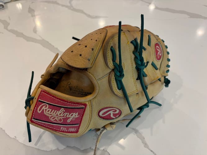 Rawlings Gold Glove RH Baseball Glove 12.25" (Used)