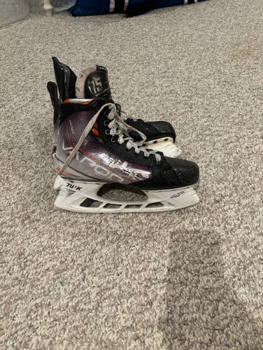 Black/Gray 2021 Bauer Vapor Hyperlite Hockey Skates Regular Width 7.5 (Used)