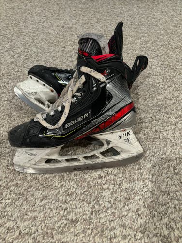Black/Gray 2019 Bauer Vapor 2X Pro Hockey Skates Regular Width 7.5 (Used)