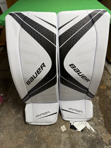 New Bauer Vapor X700 Goalie Leg Pads | Senior Medium