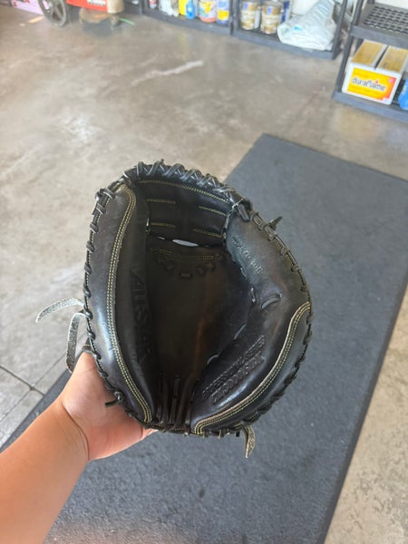 2024 All Star Pro Elite CM3000 RH Catcher's Baseball Glove 33" (Used)
