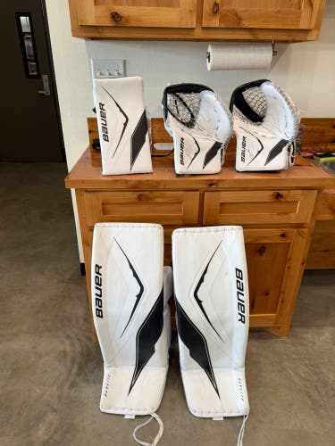 34" 2025 Bauer Flylite Regular Goalie Full Set Pro Stock (Used)