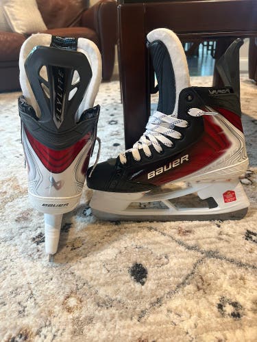 Black/White 2025 Bauer Vapor Flylite Hockey Skates Regular Width 9 (New)