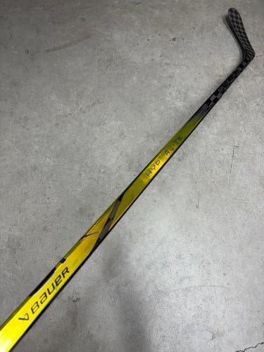 82 Flex P92 Senior Bauer Vapor Hyperlite2 Left Hand Hockey Stick (New) Pro Stock
