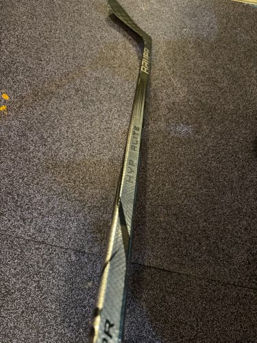 Custom Junior Bauer Vapor Hyperlite 2 Left Hand Hockey Stick P28 50 Flex (Used)