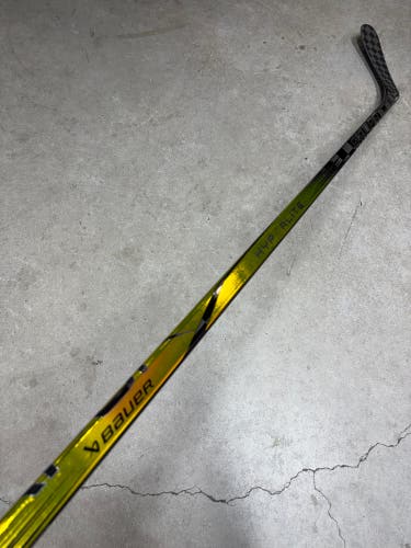 87 Flex P92 Senior Bauer Vapor Hyperlite2 Left Hand Hockey Stick (New) Pro Stock