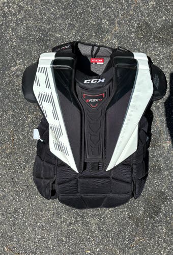 Senior Large CCM EFlex 5.9 Goalie Chest Protector (Like New)