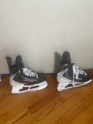 Bauer Vapor Flylite Hockey Skates 6.5 (Used)