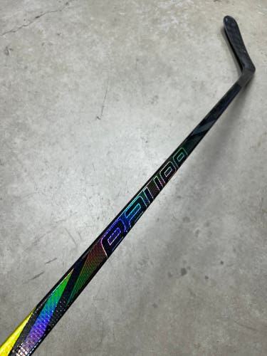87 Flex P92M Senior Bauer Tracer Right Hand Hockey Stick Pro Stock NHL (New)