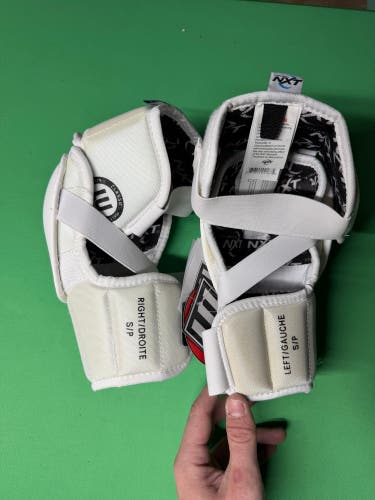 New Winnwell Classic Elbow Pads | Senior Small