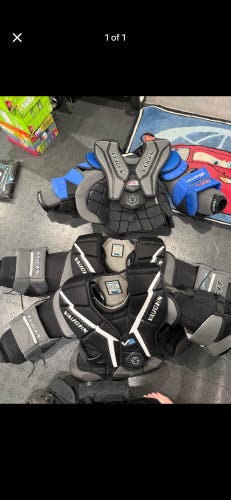 Large Vaughn V10 Goalie Chest Protector (Used)