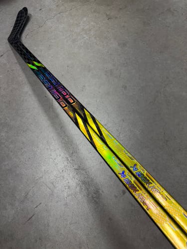 2 PACK 112 Flex P28 Senior Bauer Tracer Right Hand Hockey Stick Pro Stock NHL (New)