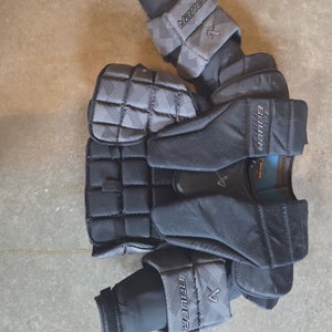 Medium 2023 Bauer Elite Goalie Chest Protector