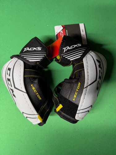 New CCM Vector Elbow Pads | Senior Medium