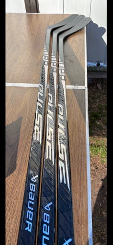 Intermediate Bauer Pulse Right Handed Hockey Stick P92 65 Flex (New) White