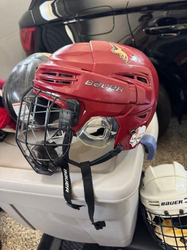 Medium Bauer Re-Akt 100 Helmet (Used)