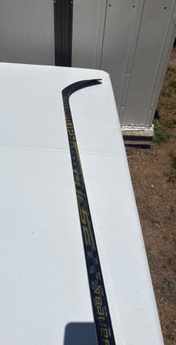 Intermediate Bauer Pulse Left Hand Hockey Stick P92 65 Flex (New)