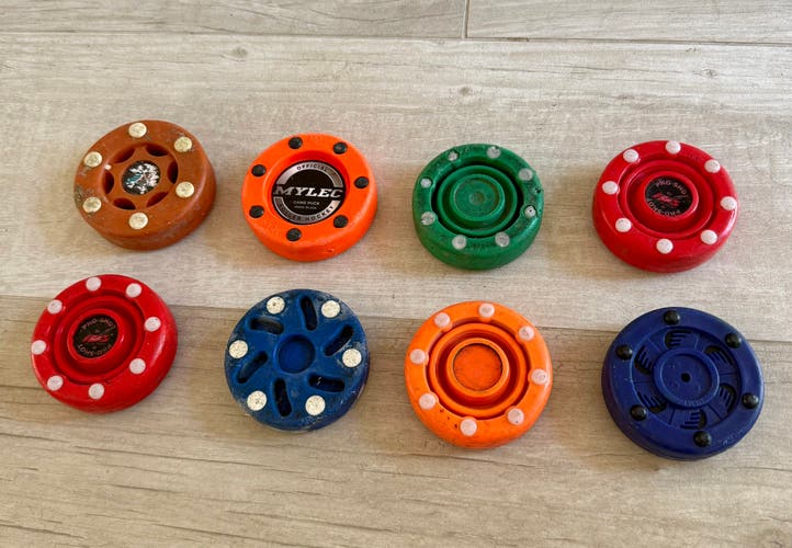 EIGHT Hockey Pucks - Inline