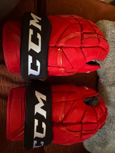 CCM HG12XP Gloves 14" Pro Stock (Used)