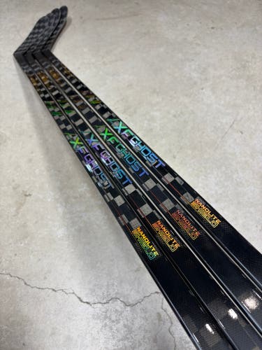 4 PACK 90 Flex P28M Senior CCM XF Ghost Right Hand Hockey Stick (New) Pro Stock