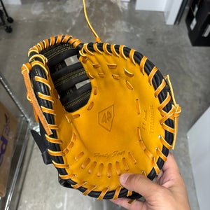 RH Baseball Glove 11" (New)pro 44 trainer glove