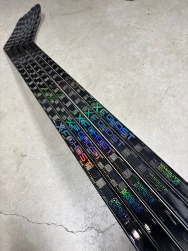 5 PACK 90 Flex P28M Senior CCM XF Ghost Right Hand Hockey Stick (New) Pro Stock