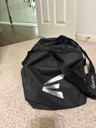 Easton Duffle Bag (Used)