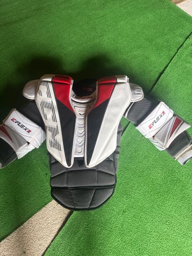 Medium CCM Extreme Flex 5 Pro Goalie Chest Protector (Used)