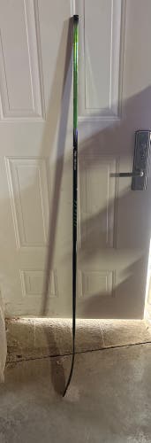 Intermediate Bauer Vapor Flylite Left Hand Hockey Stick P92 55 Flex (New)
