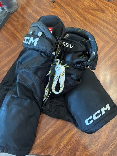Men's Junior Large CCM Tacks AS-V Hockey Pants (Used)