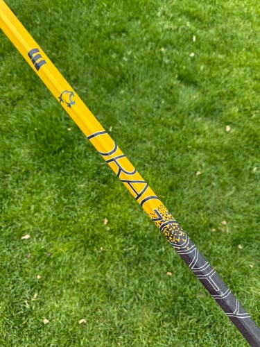 Adelphi Men’s Lacrosse Epoch Dragonfly Shaft.