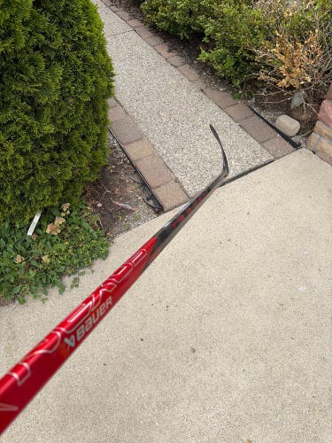 Senior Bauer Nexus Tracer Right Handed Hockey Stick P92M 65 Flex (Used)
