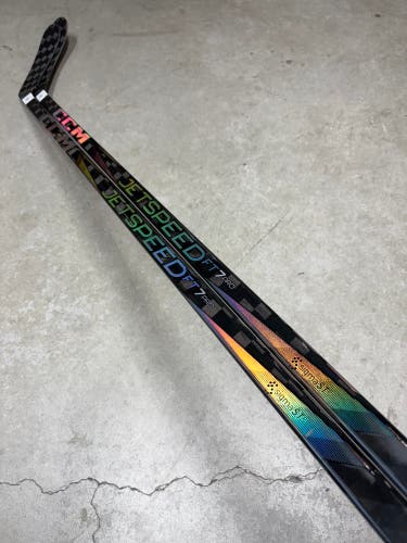 2 PACK 90 Flex P28M Senior CCM FT7 Pro Right Hand Hockey Stick (New) Pro Stock