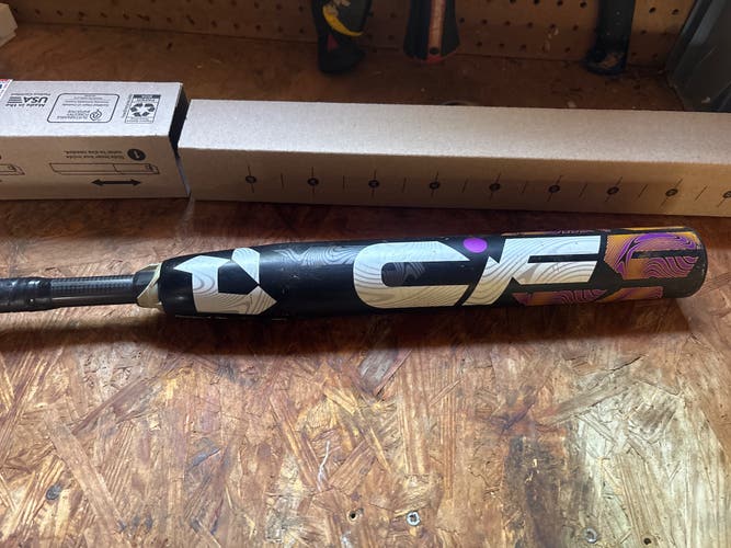 2022 DeMarini CF Composite Bat (-11) 19 oz 30" (Used)