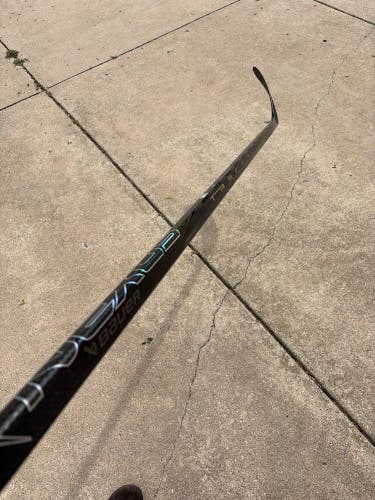 Senior Bauer Nexus Tracer Right Handed Hockey Stick 87 Flex (Used)