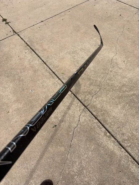 Senior Bauer Nexus Tracer Right Handed Hockey Stick 87 Flex (Used)