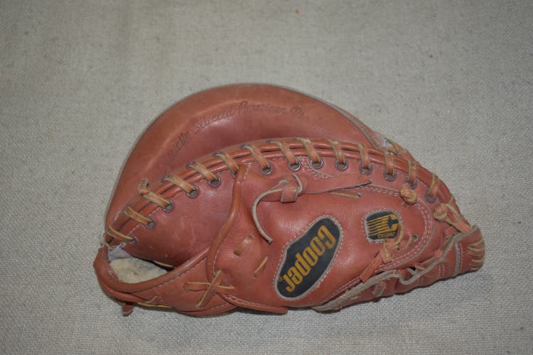 Cooper Black Diamond 266 Professional Model Baseball Catcher's Glove, Youth