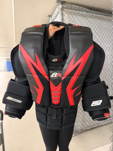 Medium 2023 Brian's Optik 2 Goalie Chest Protector (Used)