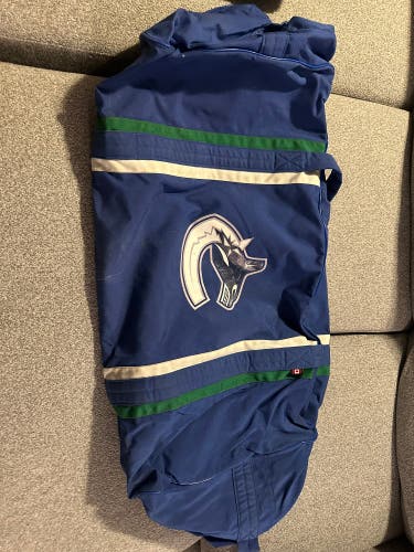 4ORTE Pro stock Canucks Player Equipment Bag