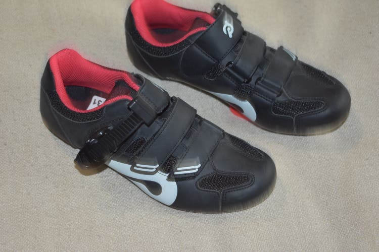 NEW - Peloton Cycling Shoes Size 45