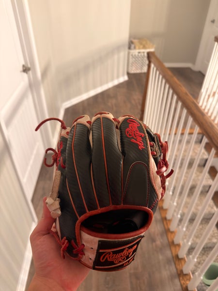 Infield Rawlings 200 Series Baseball Glove 11.5" (Used) great condition