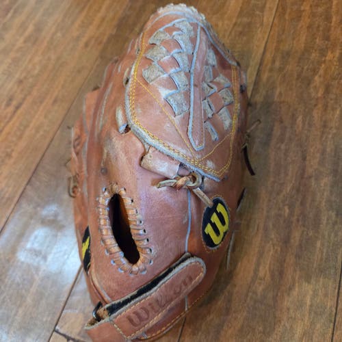 Wilson RH Optima Baseball Outfield/Softball All Positions Glove 13" Game Ready