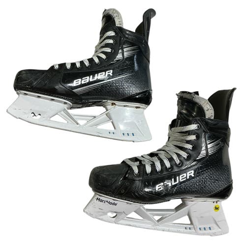 Stars Bauer Vapor Hyperlite 2 Pro Stock Size 9 Hockey Skates (Used) 7852