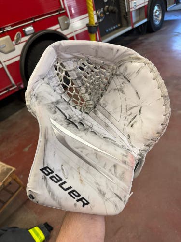 2024 Bauer Vapor Hyperlite 2 Regular (Used)