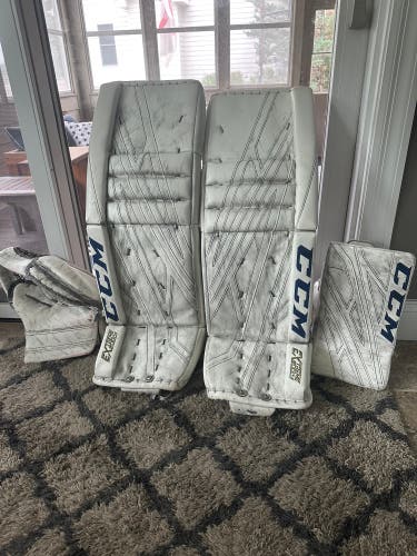 Jake Allen St. Louis Blues 34"+2 CCM Extreme Flex 4 Goalie Leg Pads (Used)