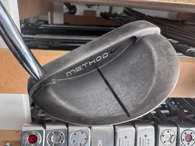 Nike Method Core MC-5i 35" Mallet Putter Good Condition 2106