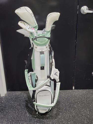 Used Tommy Armour EVO Womens Package Set RH White 12 Piece 11849-S000037245