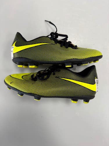 Used Nike Soccer Cleats Yellow Junior 04.5 11860-C000309045