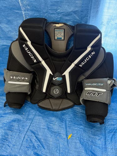 Vaughn Velocity V9 Goalie Chest Protector (Used)