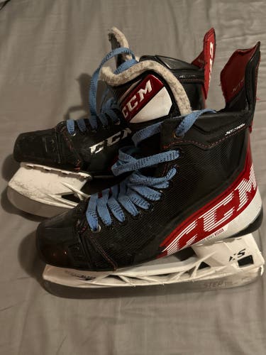 Black 2021 CCM JetSpeed FT4 Hockey Skates Regular Width 6.5 (Used)